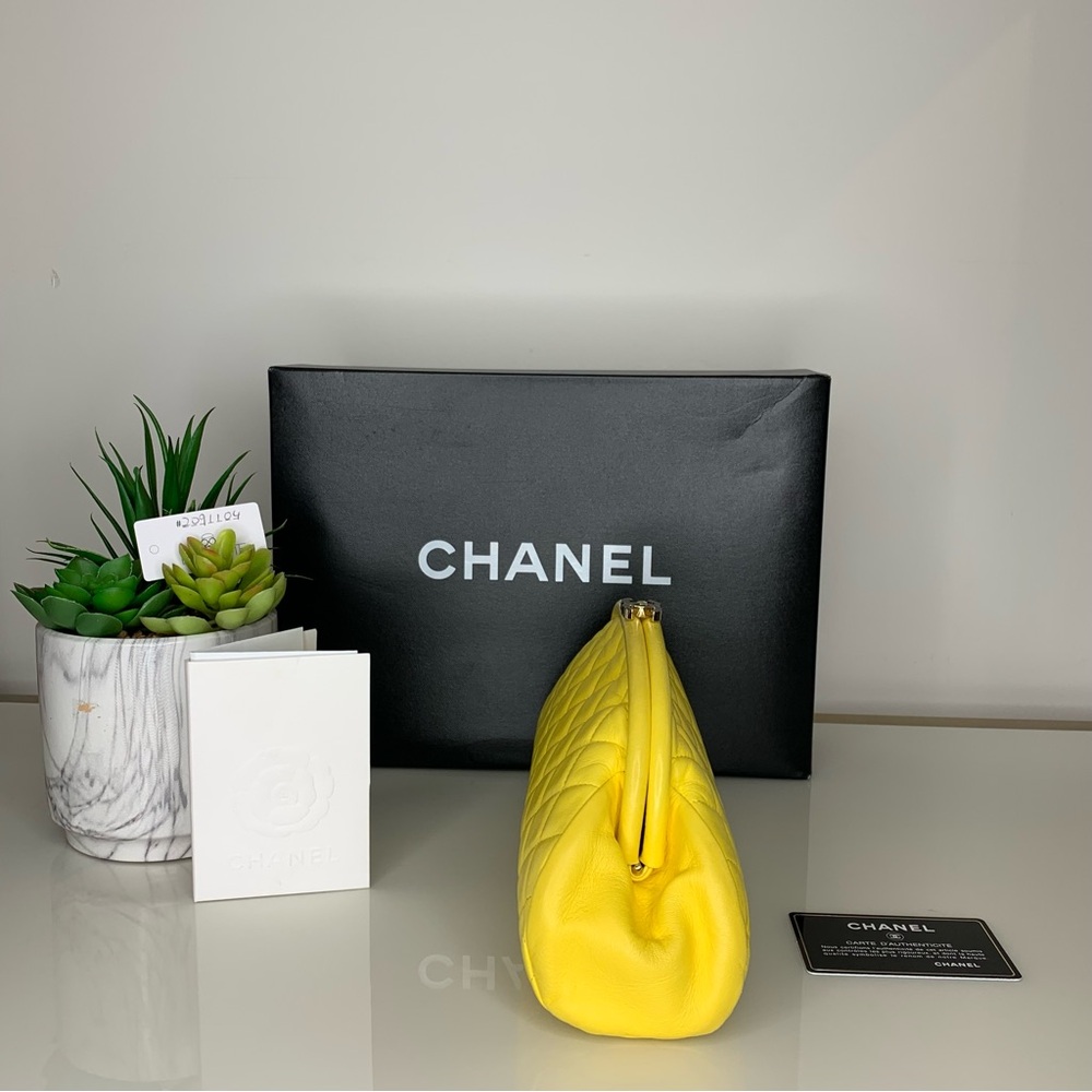 Chanel Timeless Clutch - Picture 2 of 7